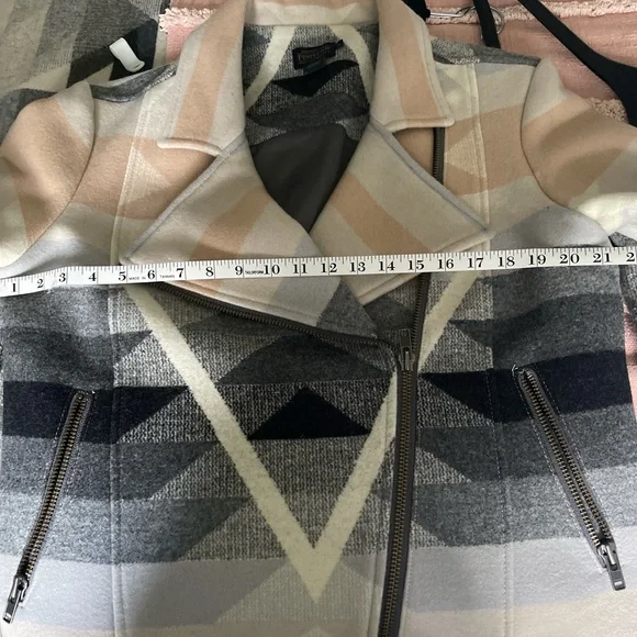 Pendleton Women's Cream Pink & Gray Aztec Wool Native Jacket Lindsey Thornburg - Picture 6 of 7